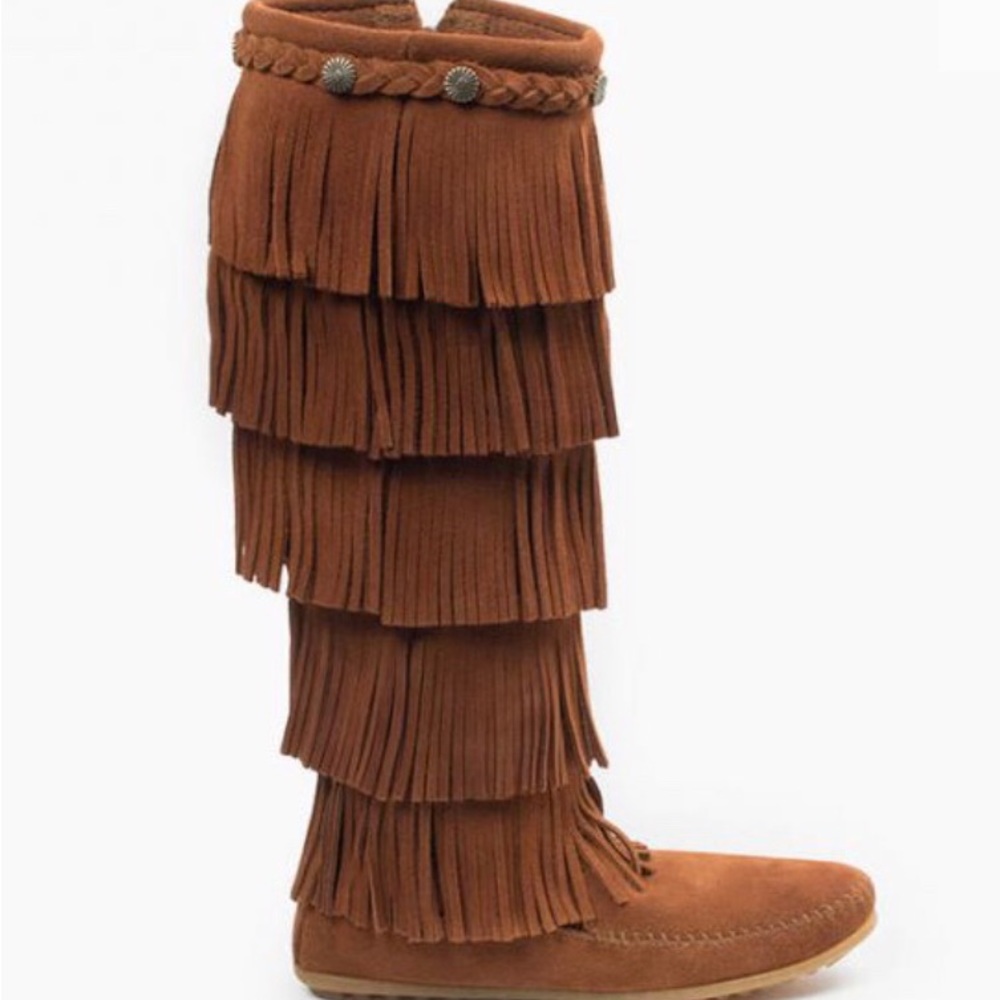 Minnetonka 5 Layer Fringe Boot Moccasin NWOT